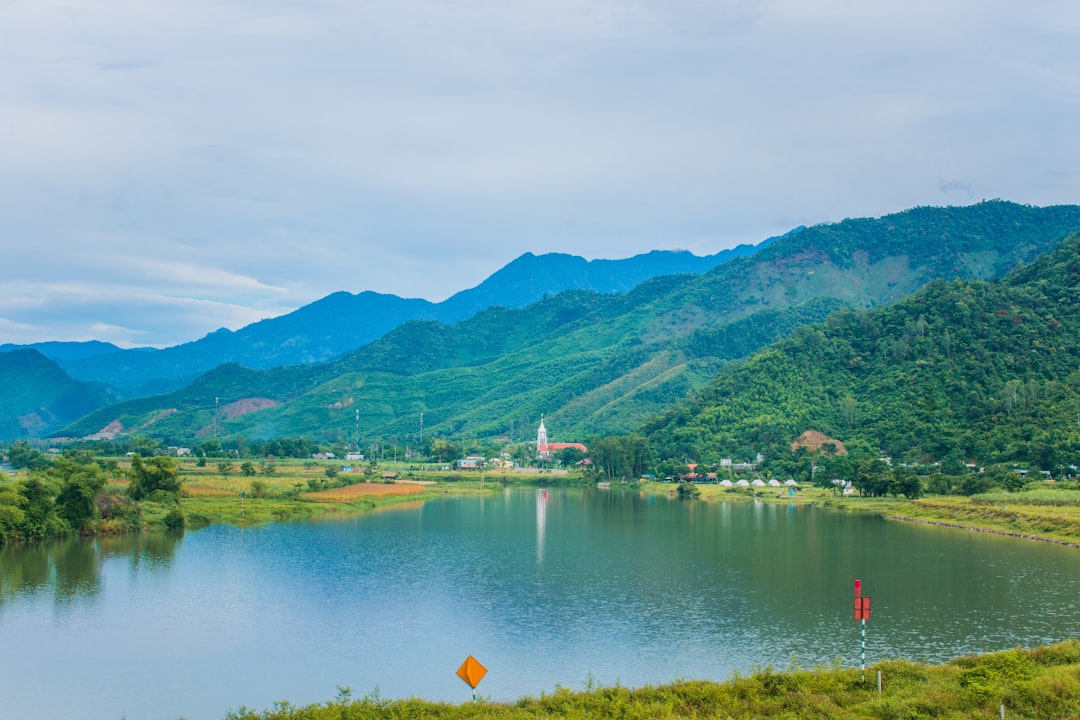 Mơ thấy mình đang tham gia một buổi hòa nhạc: Biểu thị sự hòa hợp và đoàn kết trong các mối quan hệ, khuyến khích bạn xây dựng những mối quan hệ tốt đẹp với mọi người.