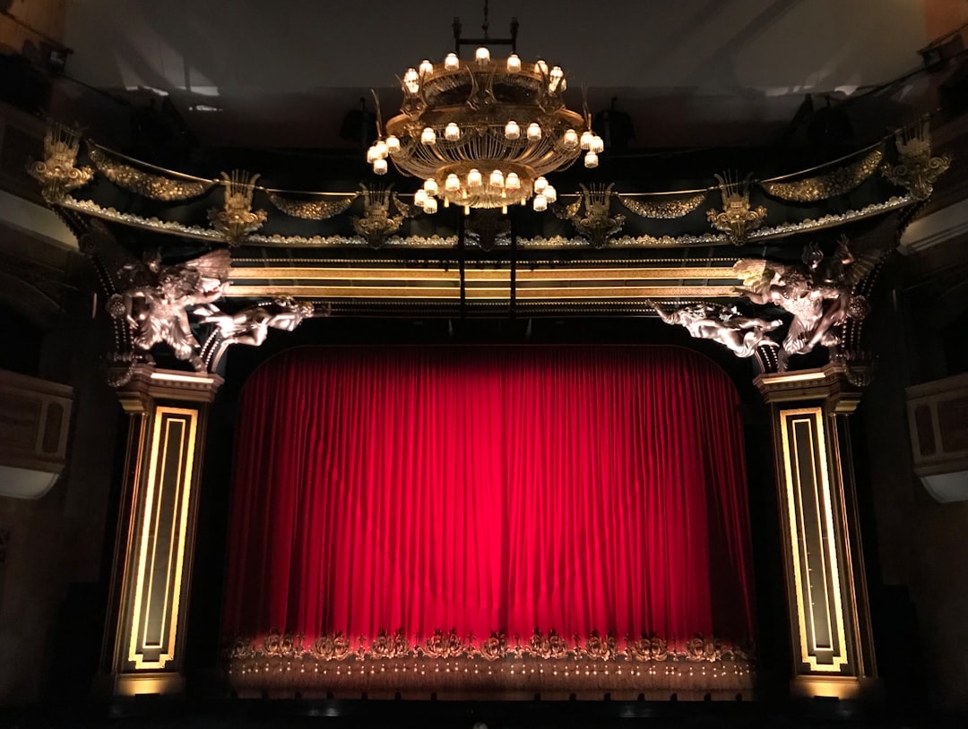 red curtain stage